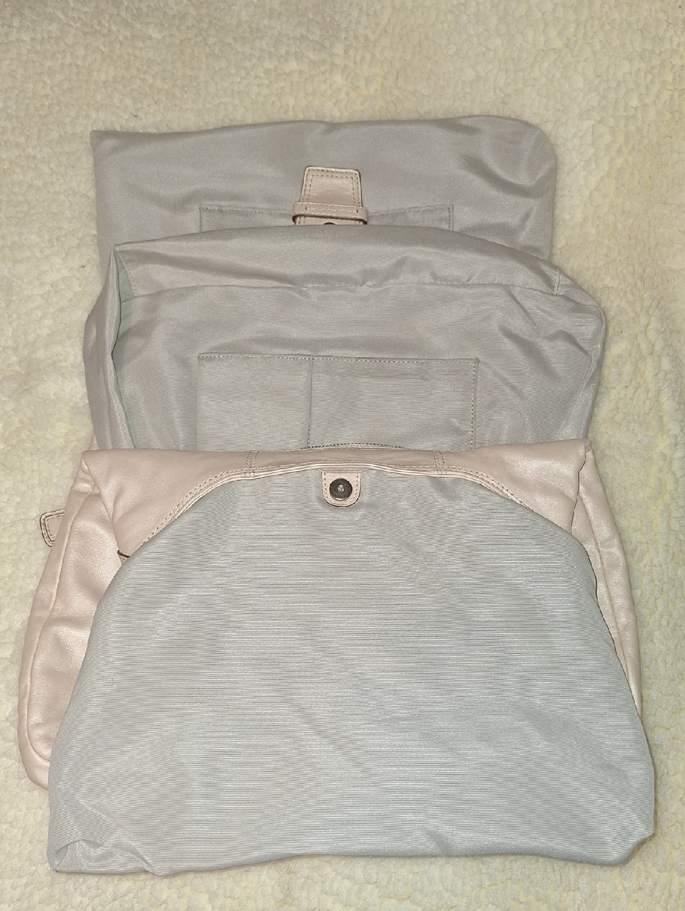 COACH Womenโs Soft Leather Shoulder Bag in Light Pink - Picture 9 of 12